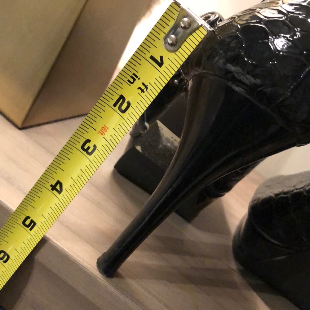 Steven Madden Patent Lthr Platform Peep Toe Heel - image 5